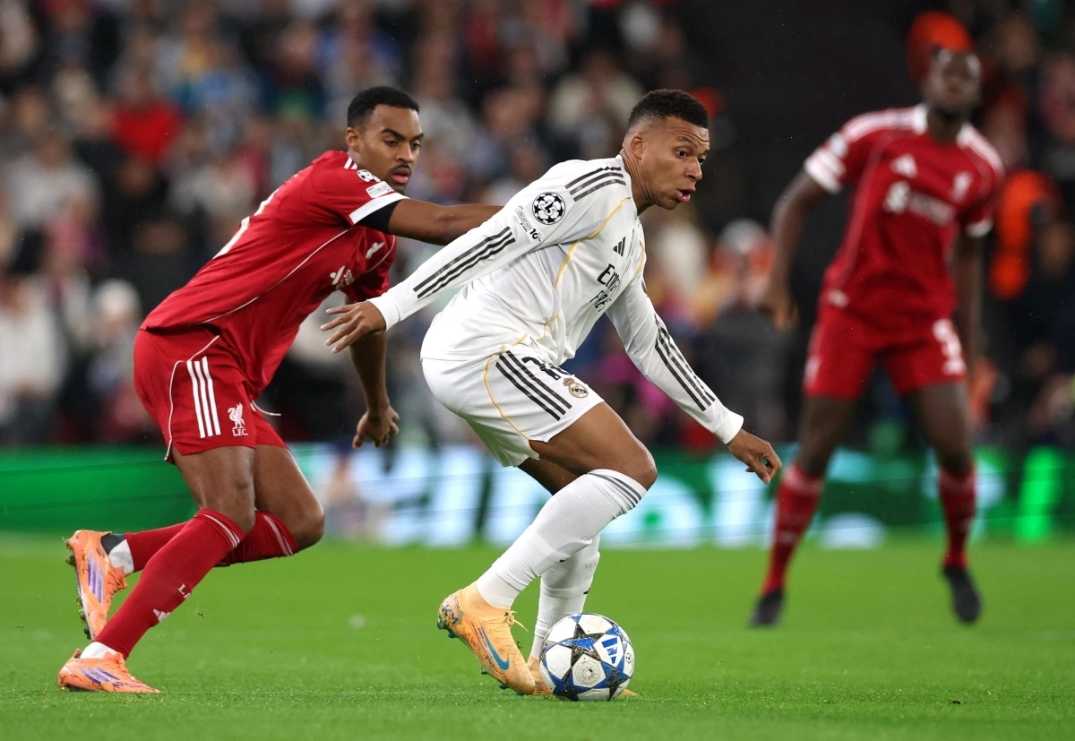 Real Madrid đang gặp khó trước Liverpool (Ảnh: Reuters).