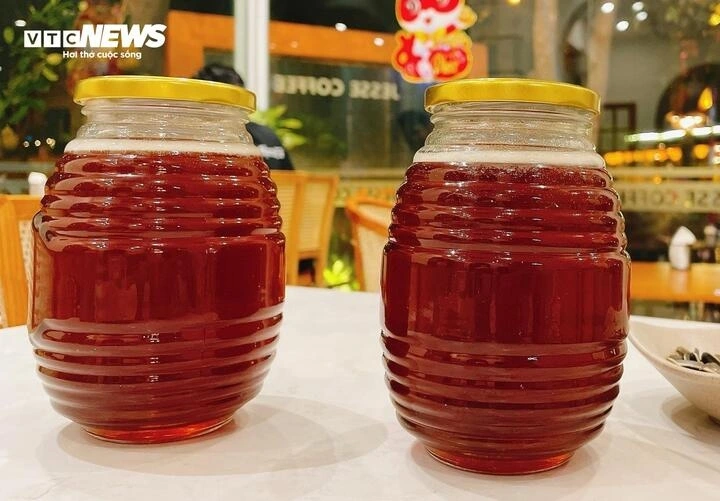 Mật ong rừng rất tốt cho sức khỏe (Ảnh: Như Loan)