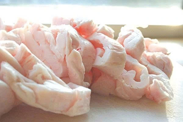 Mỡ heo không chỉ mang hương vị đặc trưng trong ẩm thực Việt mà còn chứa nhiều dưỡng chất tốt cho sức khỏe nếu sử dụng điều độ