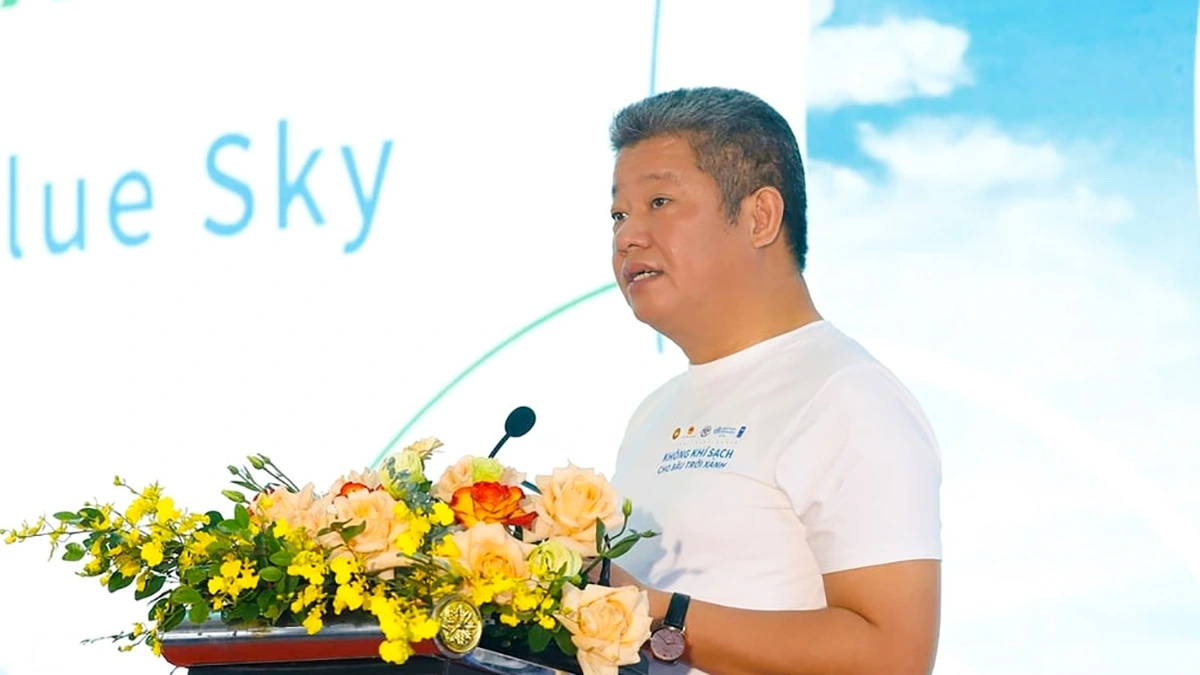 Phó Chủ tịch UBND thành phố Hà Nội Nguyễn Mạnh Quyền phát biểu