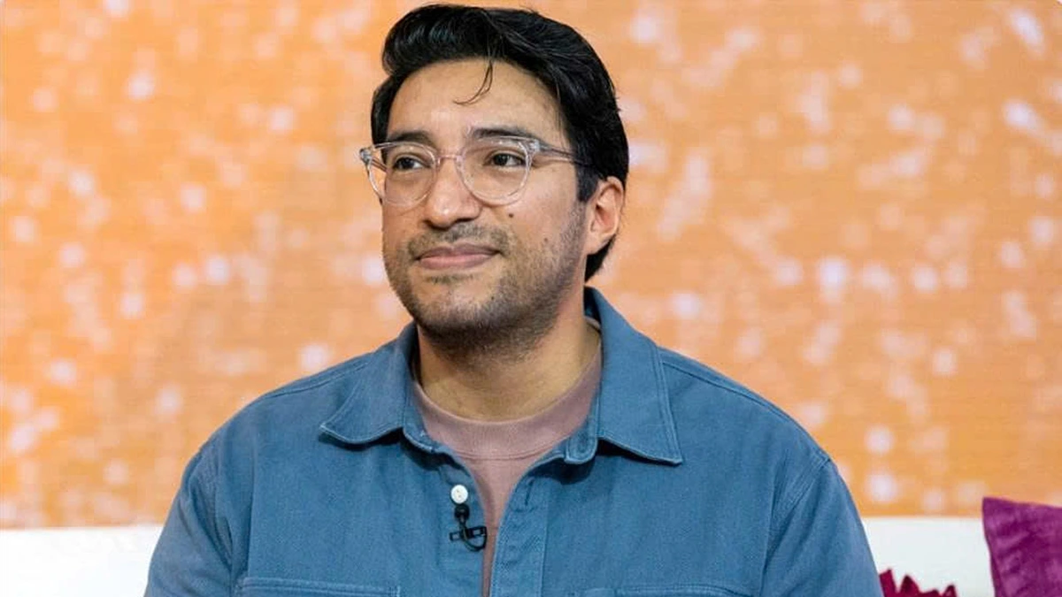 Diego Perez (bút danh yung pueblo)