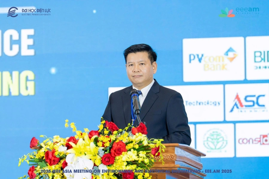 PGS.TS Đinh Văn Châu - Hiệu trưởng Trường Đại học Điện lực phát biểu