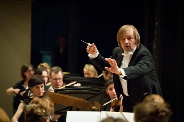 Nhạc trưởng Yury Tkachenko từng chỉ huy nhiều hòa nhạc tại Việt Nam