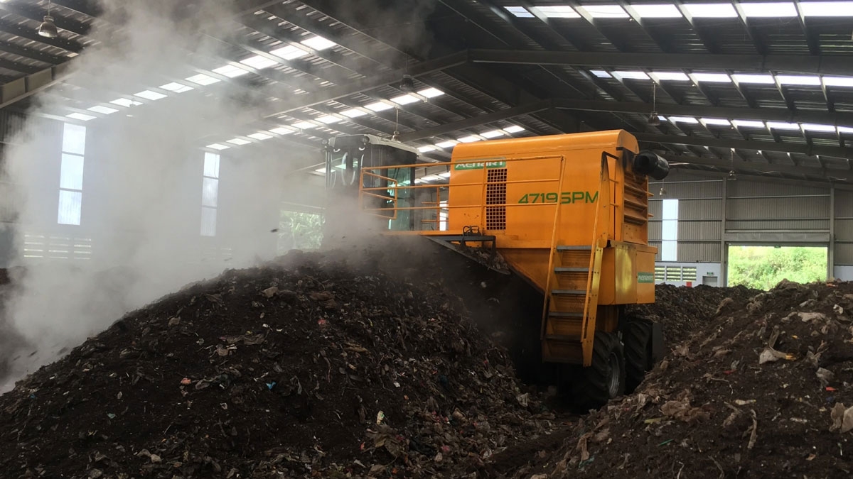 Công ty SDV đã thu gom rác trở lại 