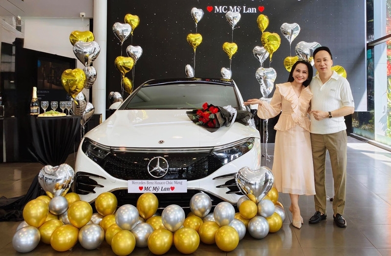 MC Mỹ Lan nhận quà sinh nhật bất ngờ từ chồng, chia sẻ "chiếc xe nhìn lần đầu đã ưng luôn".