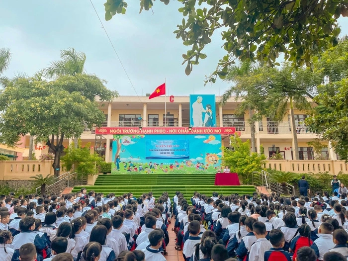 Bộ GD&amp;ĐT yêu cầu địa phương rà soát, xây dựng lộ trình sắp xếp trường học phù hợp, bảo đảm ổn định, không gây xáo trộn dạy học 