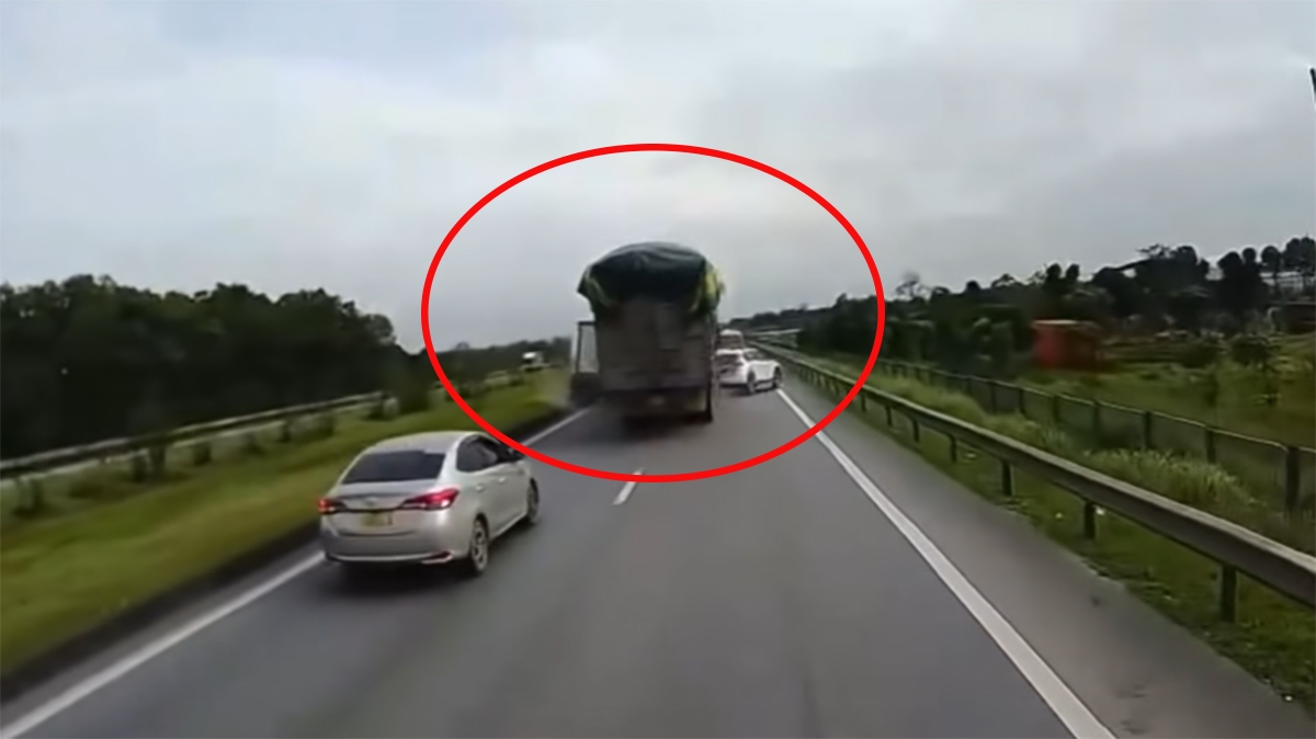 Xe tải tông liên hoàn vào các phương tiện di chuyển cùng chiều