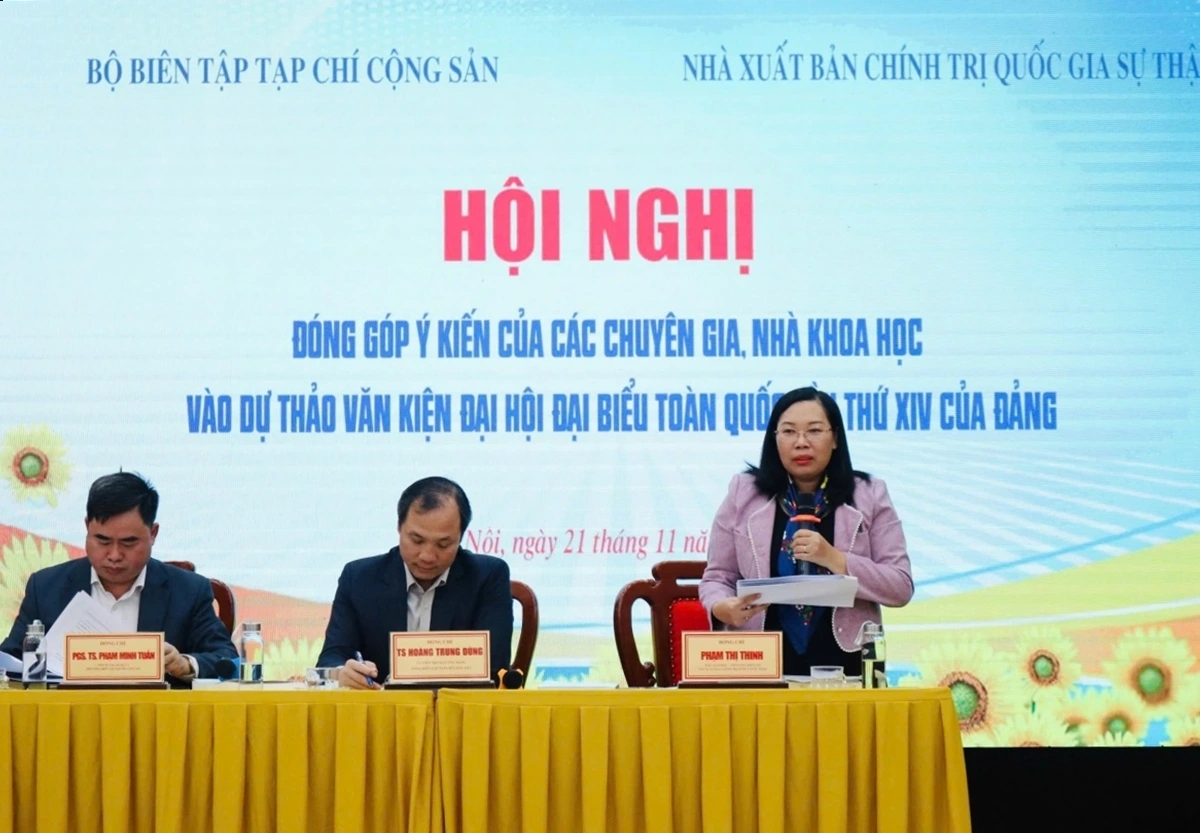 Phó Giám đốc, Phó Tổng Biên tập NXB Chính trị quốc gia Sự thật Phạm Thị Thinh phát biểu tại hội nghị.