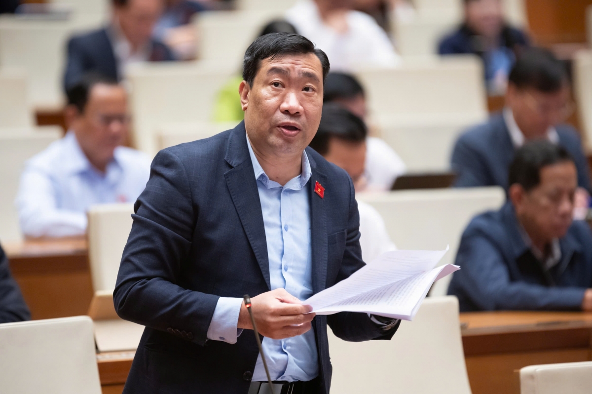 ĐBQH Thạch Phước Bình đề nghị thành lập Quỹ phòng bệnh quốc gia để huy động, quản lý nguồn lực cho phòng bệnh, khám sức khỏe định kỳ và cấp thẻ bảo hiểm y tế toàn dân. Ảnh Quốc hội