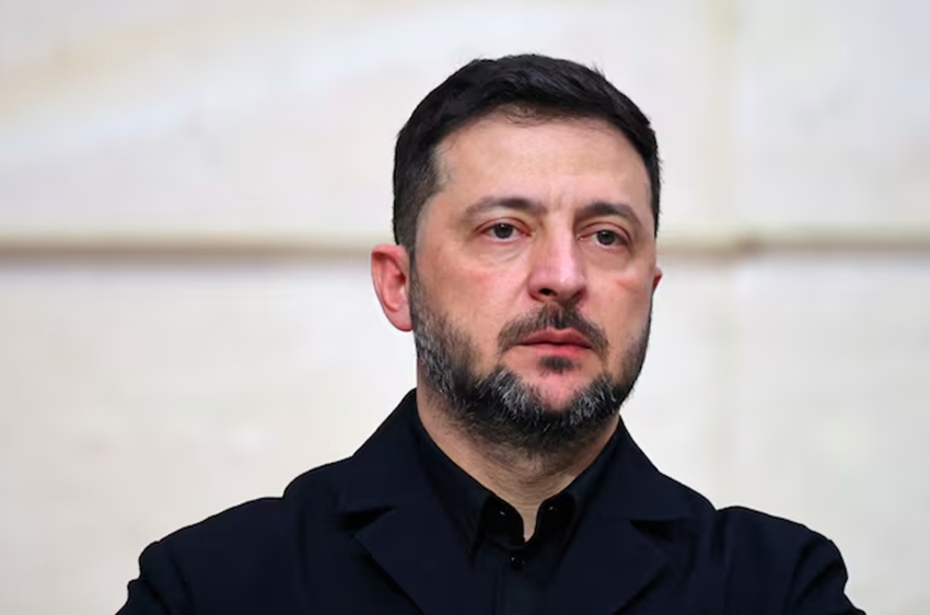 Tổng thống Ukraine Volodymyr Zelensky tham dự cuộc họp báo ở Paris, Pháp.Ảnh: Reuters