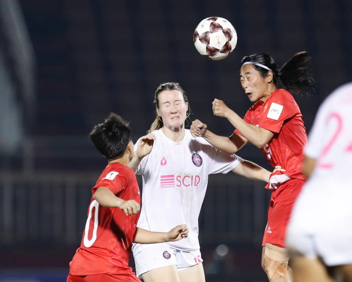 Stallion Laguna liên tục tìm kiếm cơ hội với những pha bóng bổng (Ảnh: TH)