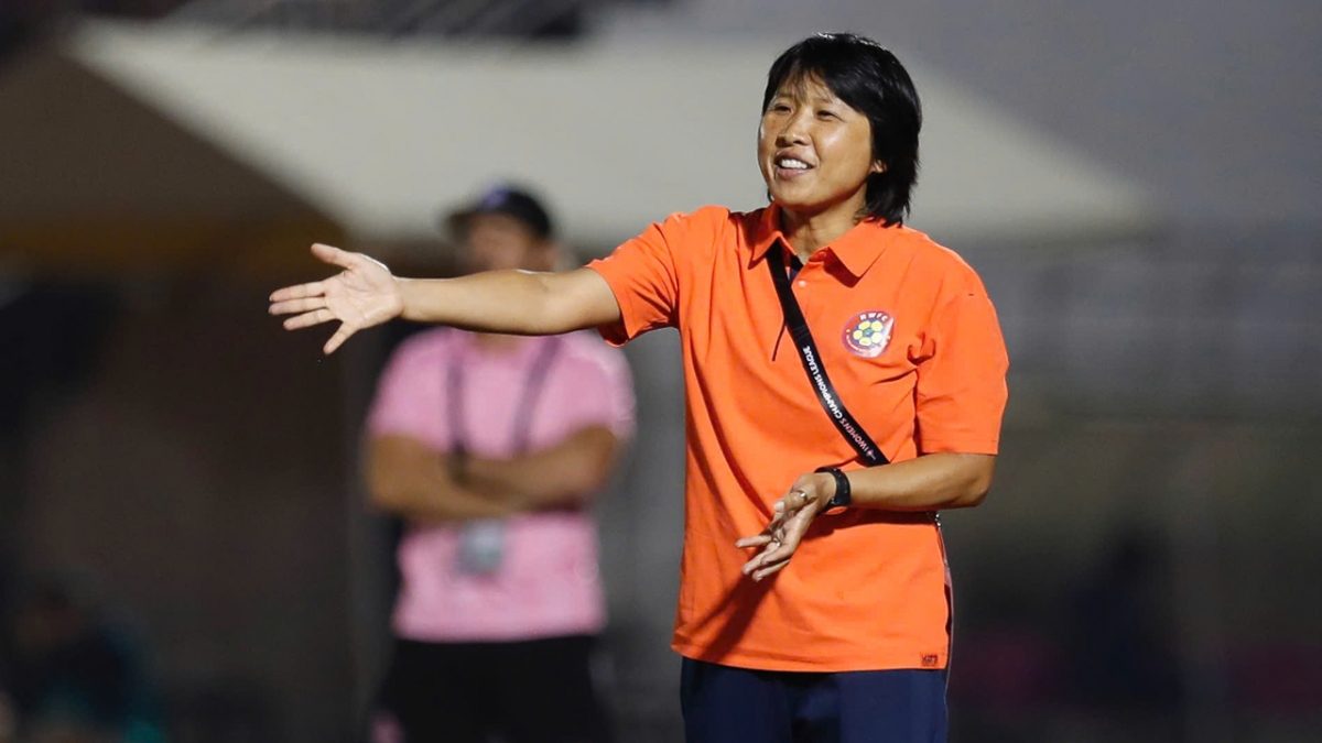 Các học trò của HLV Kim Chi triển khai lối chơi khá mạch lạc.