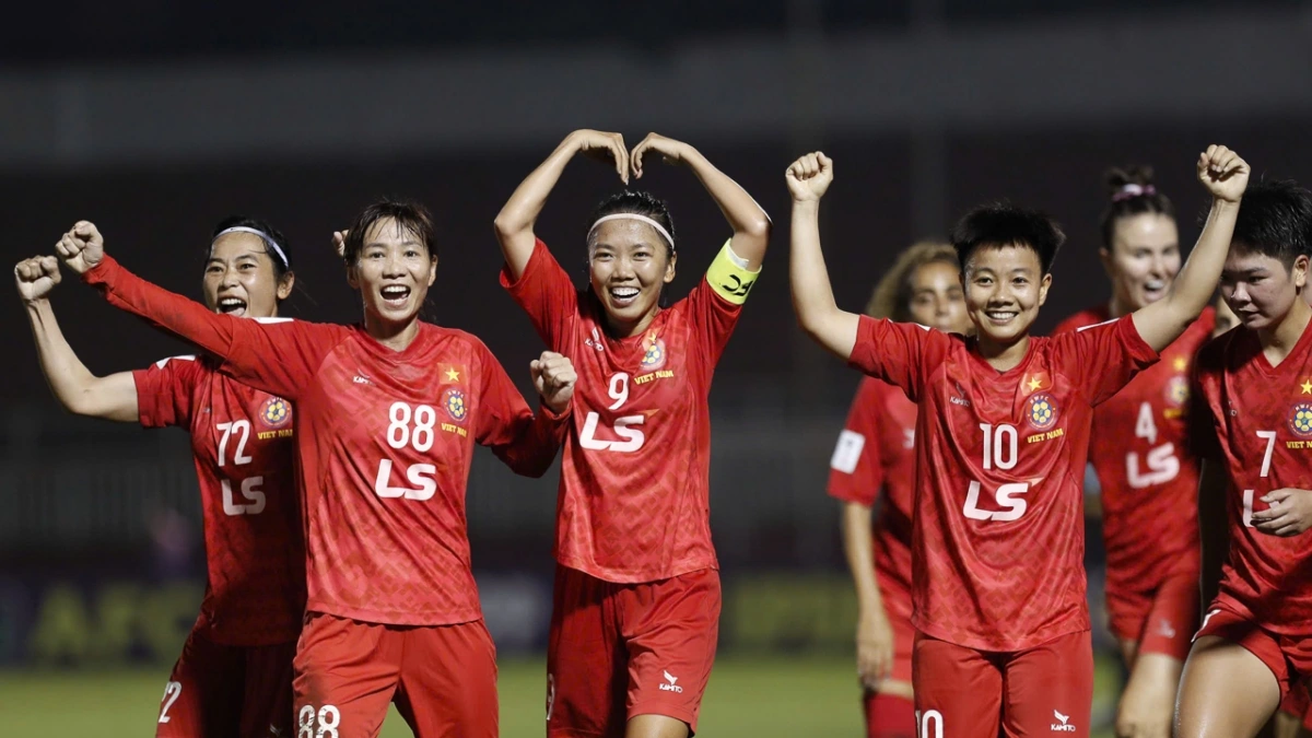 Phút 58, Huỳnh Như phá vỡ thế bế tắc với pha sút phạt đẹp mắt.