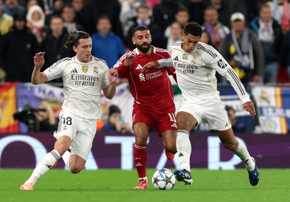 Trận đấu đang diễn ra hấp dẫn (Ảnh: Reuters).