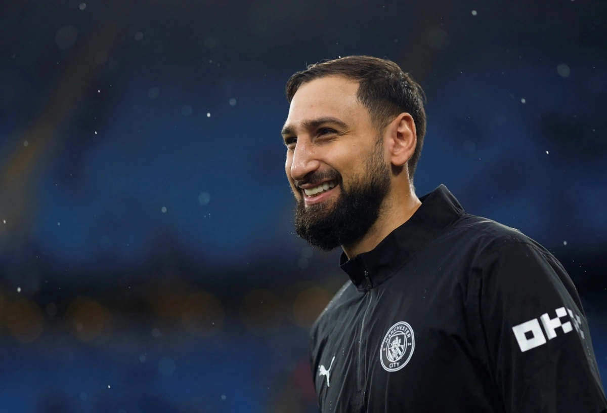 Thủ môn Donnarumma lần đầu góp mặt ở trận Siêu kinh điển mới của Ngoại hạng Anh (Ảnh: Reuters)