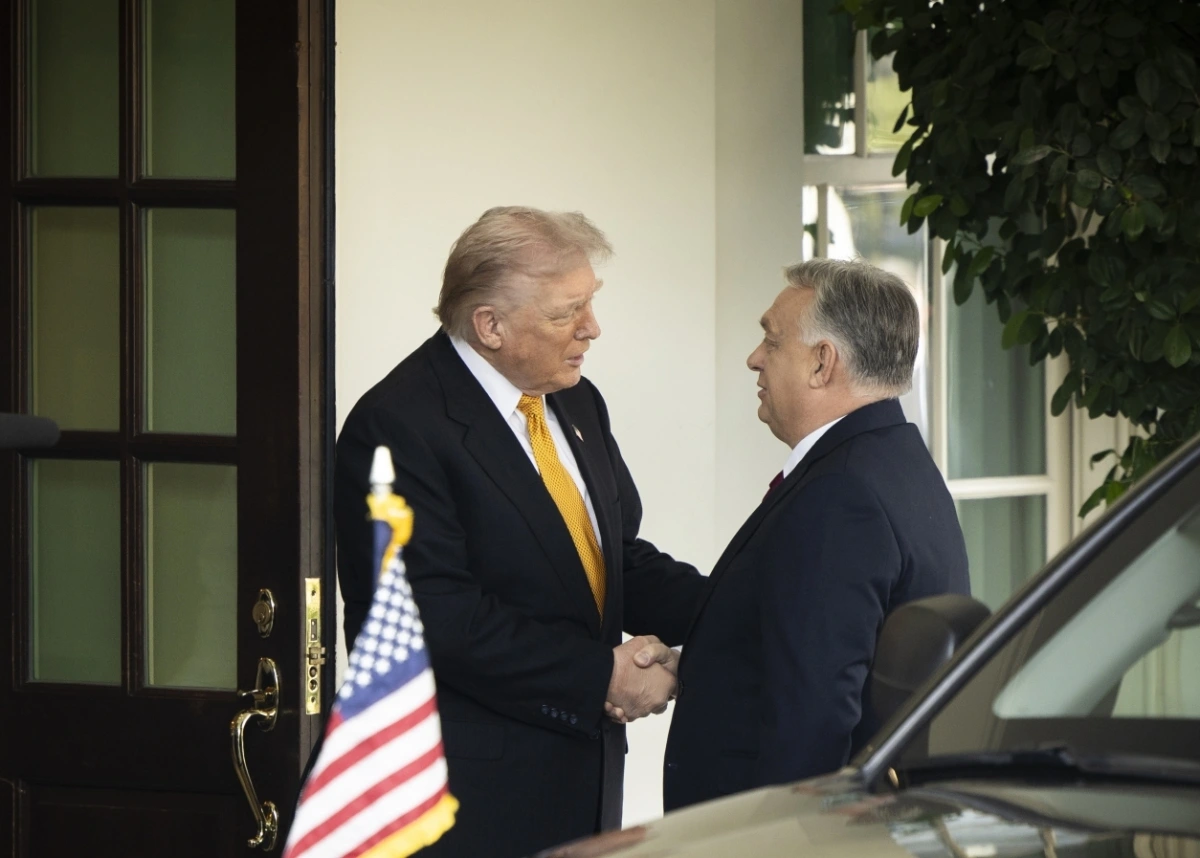 Thủ tướng Hungary Orban (bên phải) và Tổng thống Mỹ Trump (bên trái) trong cuộc gặp ngày 7/11/2025 tại Nhà Trắng. Ảnh: Hungary Today