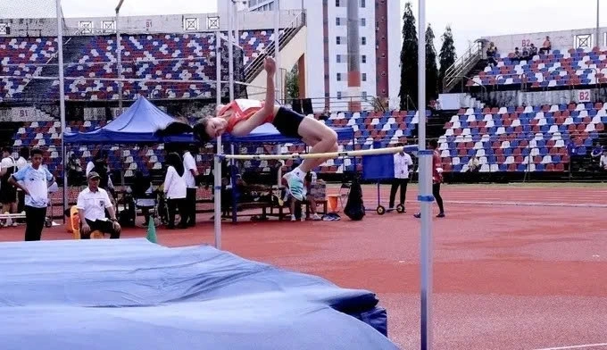 Mai Ngoc Anh wins a silver medal in the women's high jump at the 2025 Asian U18 Athletics Championships. (Photo: Amateur Athletic Association)
