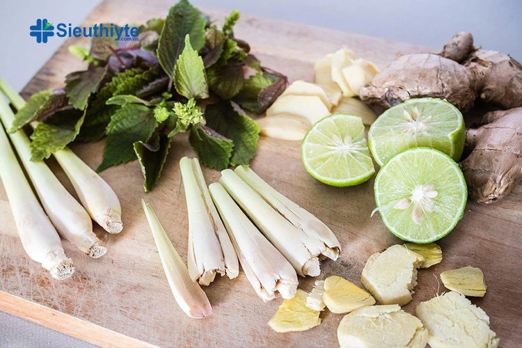 Xông mặt bằng lá tía tô là phương pháp đơn giản, an toàn, phù hợp để chăm sóc da tại nhà