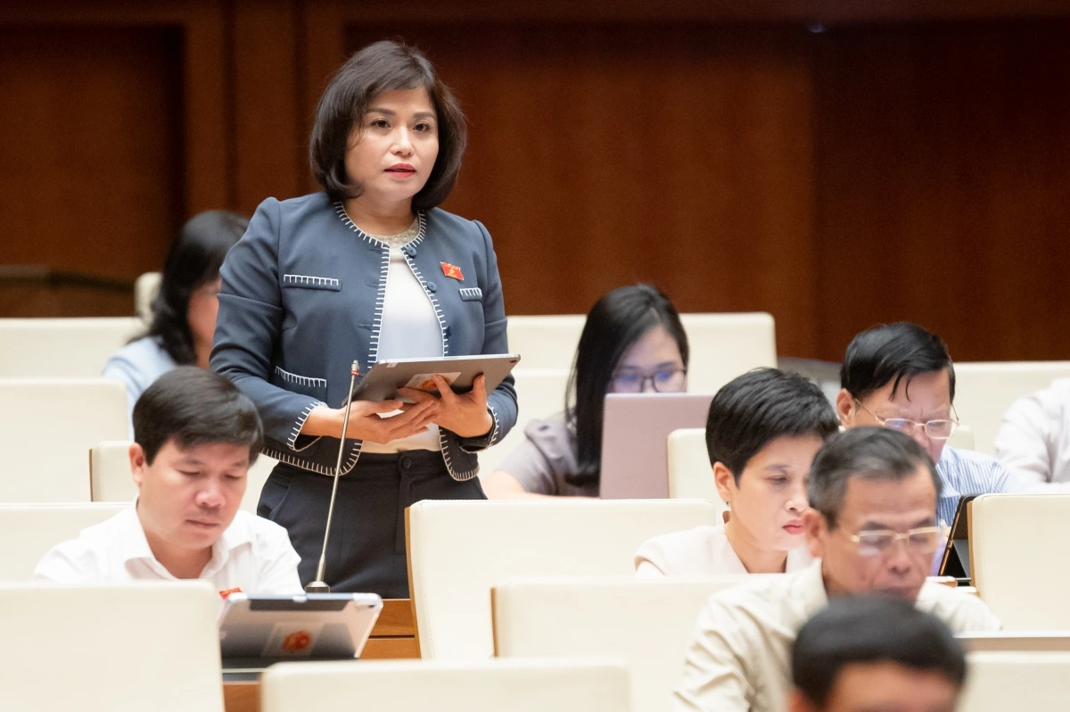 Đại biểu Thái Quỳnh Mai Dung, đoàn Phú Thọ (Ảnh: Quốc hội)