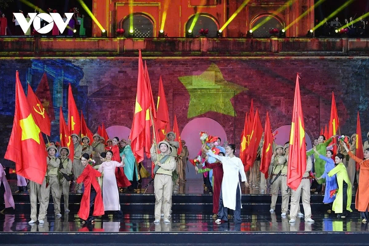 Chương trình nghệ thuật "Hà Nội - Bản hùng ca phố" kỷ niệm 70 năm Giải phóng Thủ đô.