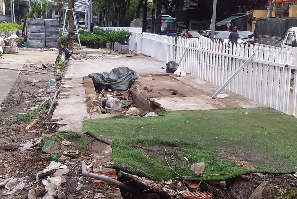 Ki-ốt sau đó bất ngờ biến mất trong đêm