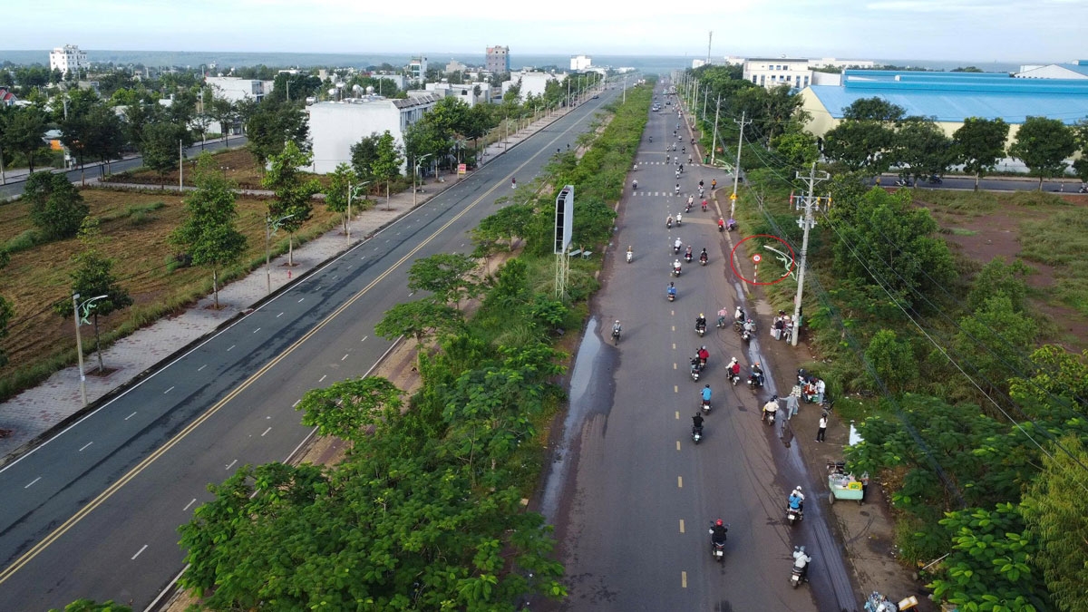 Tuyến đường này có nhiều phương tiện đi lại 