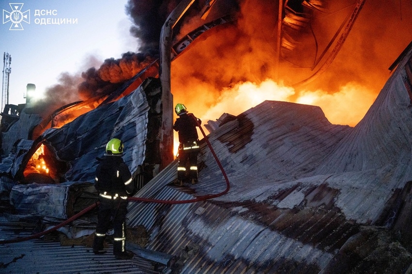 Nga tập kích cơ sở năng lượng Ukraine tại khu vực Odesa. Ảnh Reuters