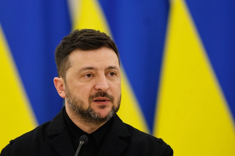 Tổng thống Ukraine Volodymyr Zelensky phát biểu trong cuộc họp báo chung với Tổng thống Litva Gitanas Nauseda và Tổng thống Ba Lan Karol Nawrocki, 