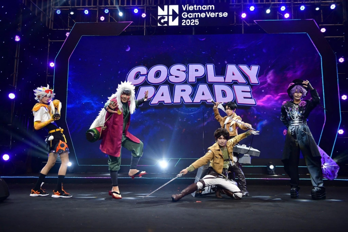 trinh_dien_cosplay_tai_vietnam_gameverse_2025.jpg