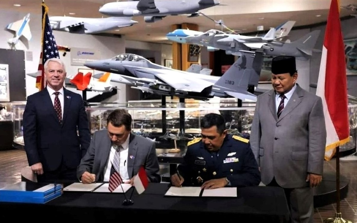 Indonesia Boeing ky bien ban ghi nho ve mua ban may bay F-15 -boeing.jpg