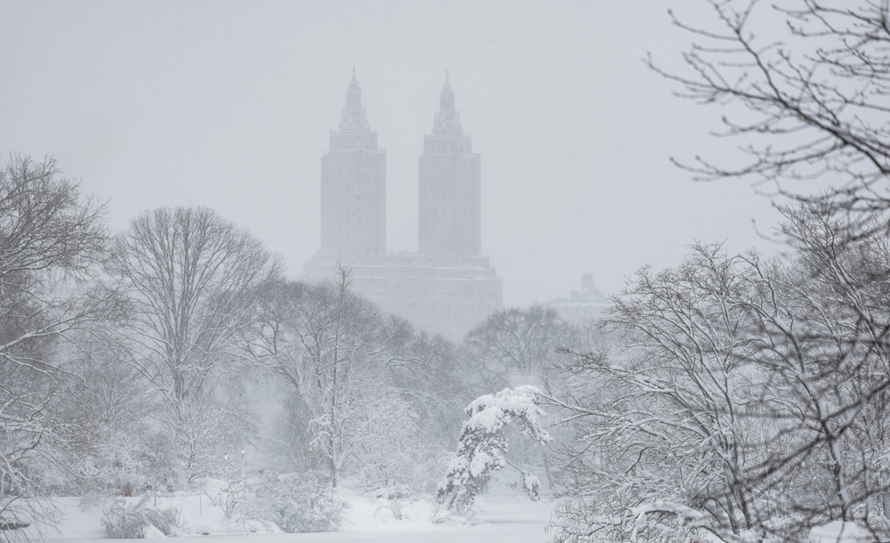 Bão tuyết đổ bộ vào thành phố New York, Mỹ. Ảnh: Reuters