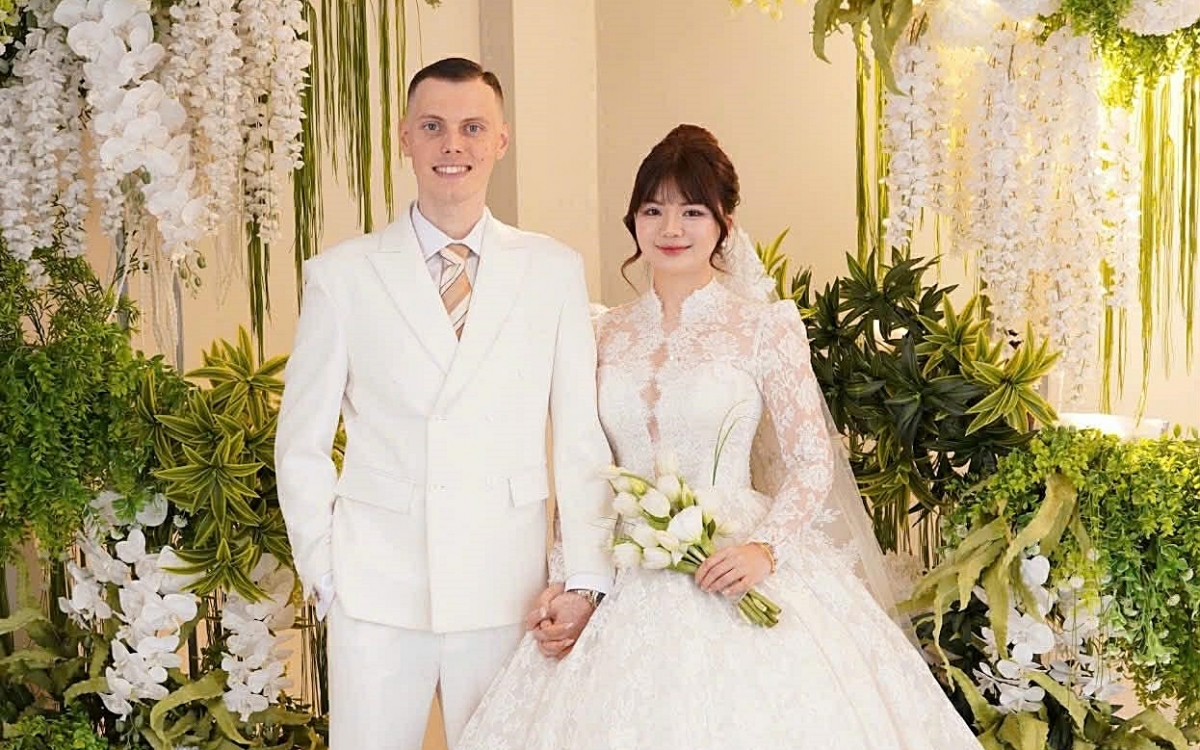 dam cuoi Edward Blackwell voi co gai Viet Nm -anh do nhan vat cung cap.jpg