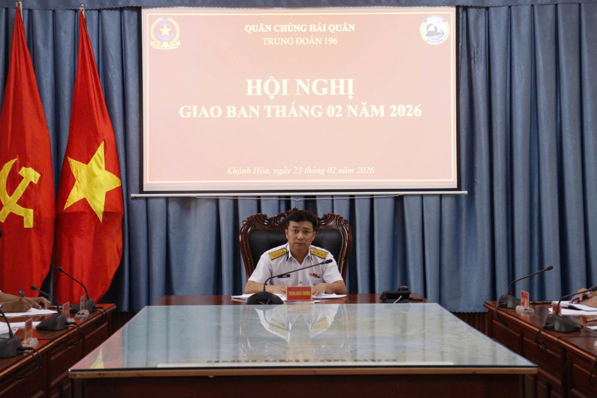 dc_thuong_ta_vu_quang_chu_tri_hoi_nghi_giao_ban.jpg