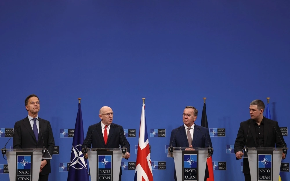 Cuộc họp Nhóm Liên lạc Quốc phòng Ukraine, tại trụ sở NATO ở Brussels, Bỉ. Ảnh: Reuters