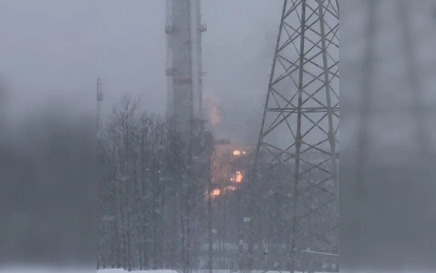 UAV Ukraine đã tấn công nhà máy hóa chất Metafrax ở vùng Perm của Nga, cách Ukraine khoảng 1.600 km. Ảnh: X