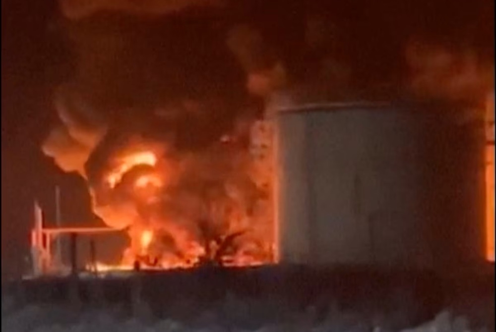 UAV Ukraine tấn công nhà máy lọc dầu ở miền Nam nước Nga. Ảnh: Reuters