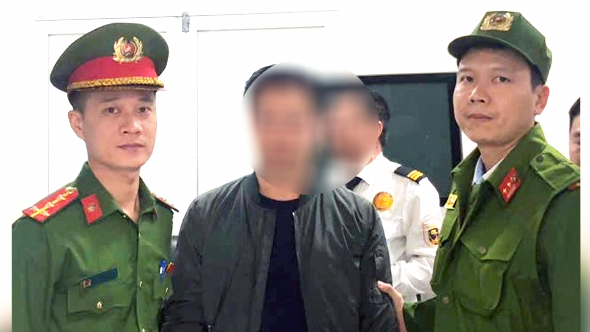 Đột nhập hầm chung cư cậy cửa ô tô trộm đồ, nam thanh niên bị bắt tại chỗ 1.jpg