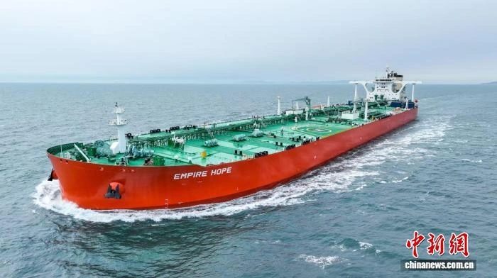 Siêu tàu chở dầu thế hệ mới Empire Hope của Trung Quốc. Ảnh Công ty TNHH Công nghiệp đóng tàu Đại Liên.jpg