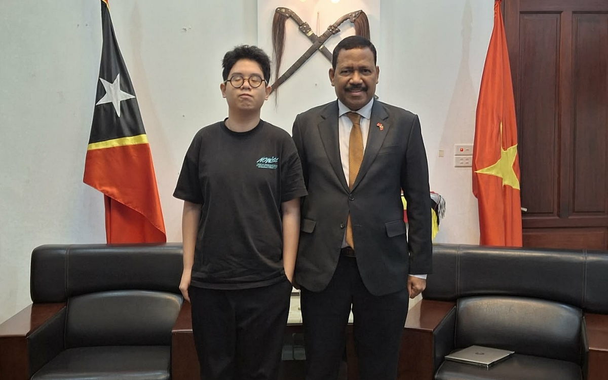 Thai Duy Anh va Dai su Timor Leste Pereira -thai duy anh.jpg