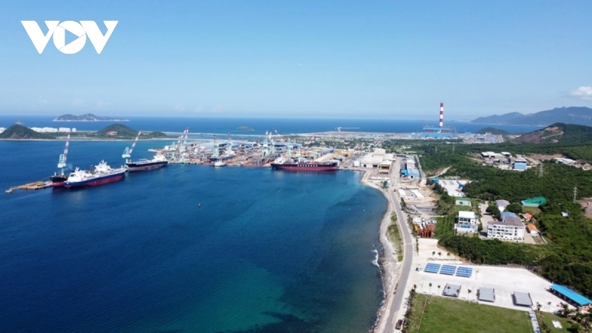 Các cảng biển ở tỉnh Khánh Hòa phát huy lợi thế vịnh biển