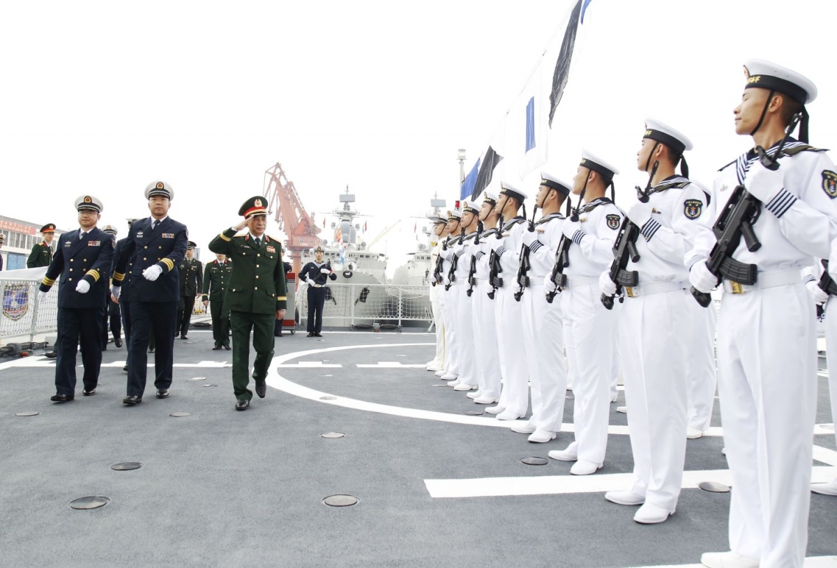 bo_truong_bo_quoc_phong_viet_nam_va_trung_quoc_du_le_khoi_hanh_tuan_tra_lien_hop_hai_quan_1.jpg