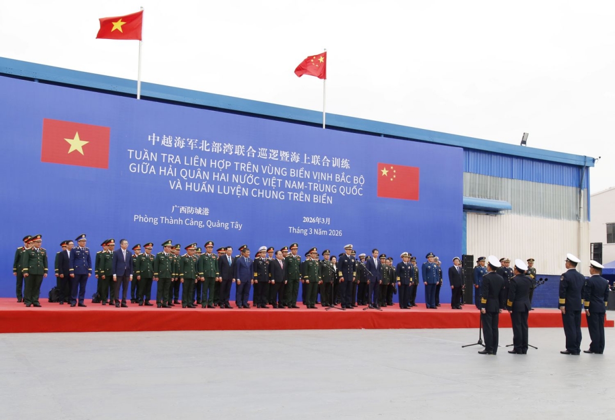 bo_truong_bo_quoc_phong_viet_nam_va_trung_quoc_du_le_khoi_hanh_tuan_tra_lien_hop_hai_quan_10.jpg