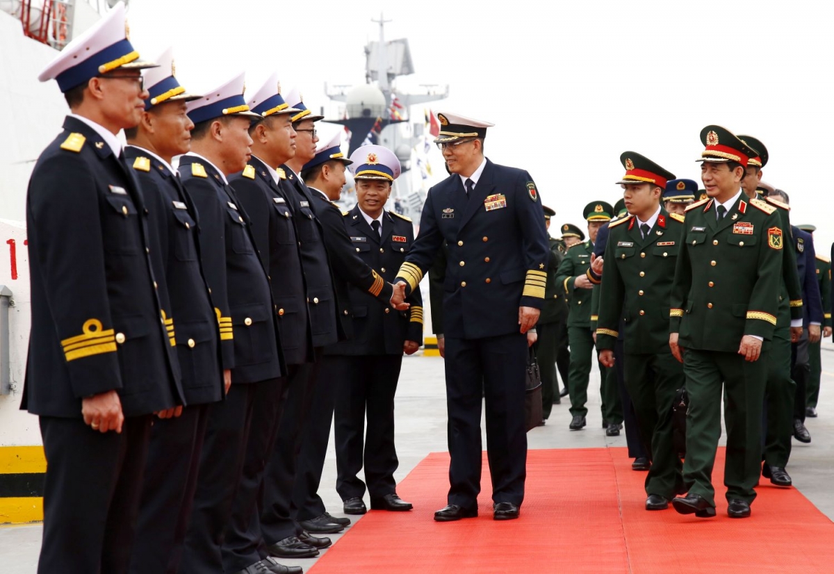 bo_truong_bo_quoc_phong_viet_nam_va_trung_quoc_du_le_khoi_hanh_tuan_tra_lien_hop_hai_quan_3.jpg
