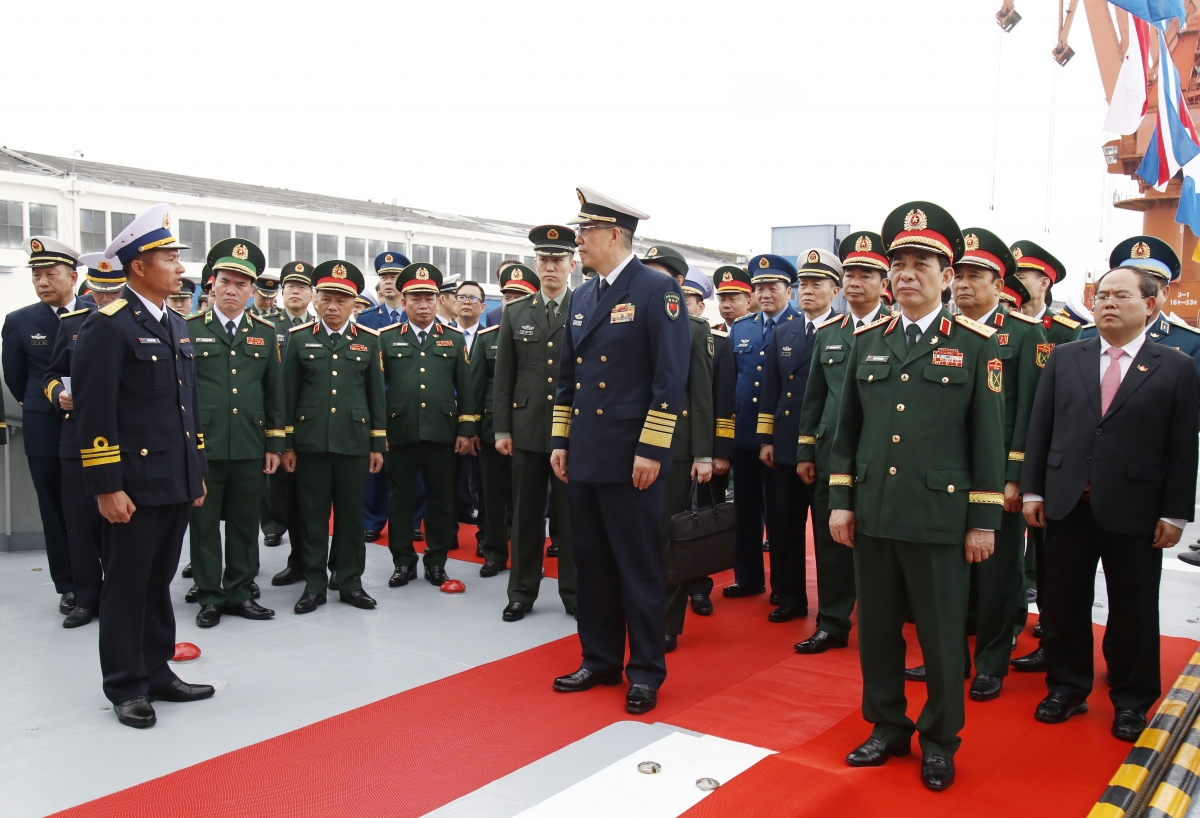 bo_truong_bo_quoc_phong_viet_nam_va_trung_quoc_du_le_khoi_hanh_tuan_tra_lien_hop_hai_quan_4.jpg