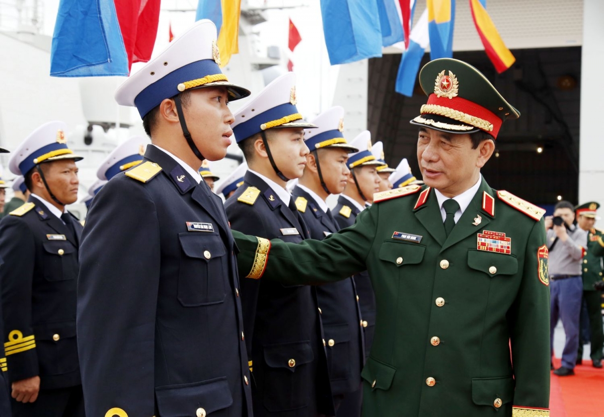 bo_truong_bo_quoc_phong_viet_nam_va_trung_quoc_du_le_khoi_hanh_tuan_tra_lien_hop_hai_quan_6.jpg