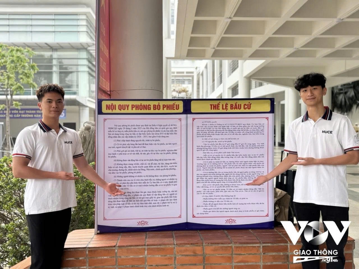 Để đảm bảo thông tin minh bạch và bao phủ 100% lượng cử tri trẻ, bên cạnh việc giới thiệu ứng viên và niêm yết công khai danh sách cử tri tại các bảng tin trực quan, Trường Đại học Xây dựng Hà Nội đã đẩy mạnh truyền thông số