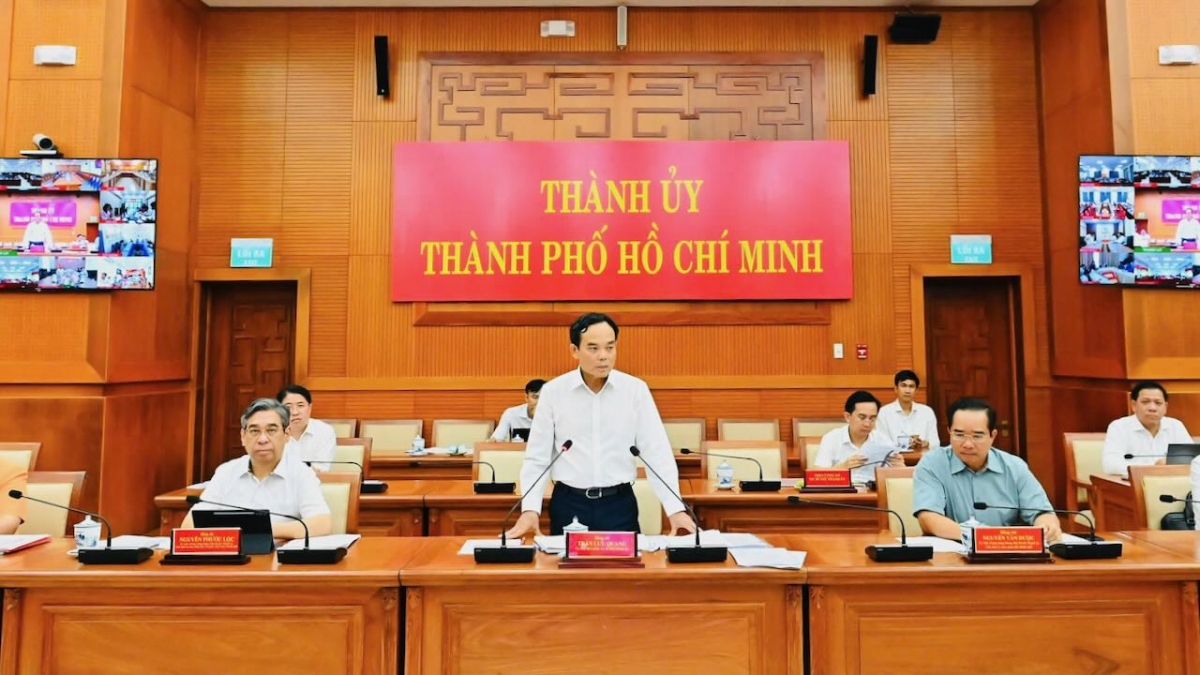 Bí thư Thành uỷ TP.HCM Trần Lưu Quang phát biểu tại cuộc họp (Ảnh: Việt Dũng)