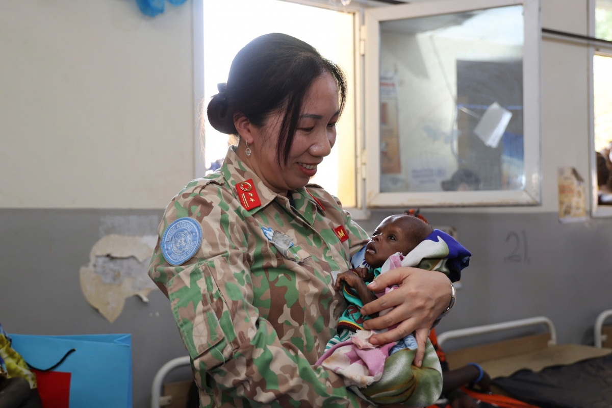luc_luong_gin_giu_hoa_binh_viet_nam_ho_tro_y_te_cho_benh_vien_bentiu_tai_nam_sudan_4.jpg