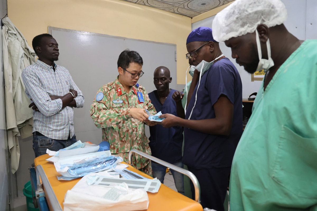 luc_luong_gin_giu_hoa_binh_viet_nam_ho_tro_y_te_cho_benh_vien_bentiu_tai_nam_sudan_5.jpg