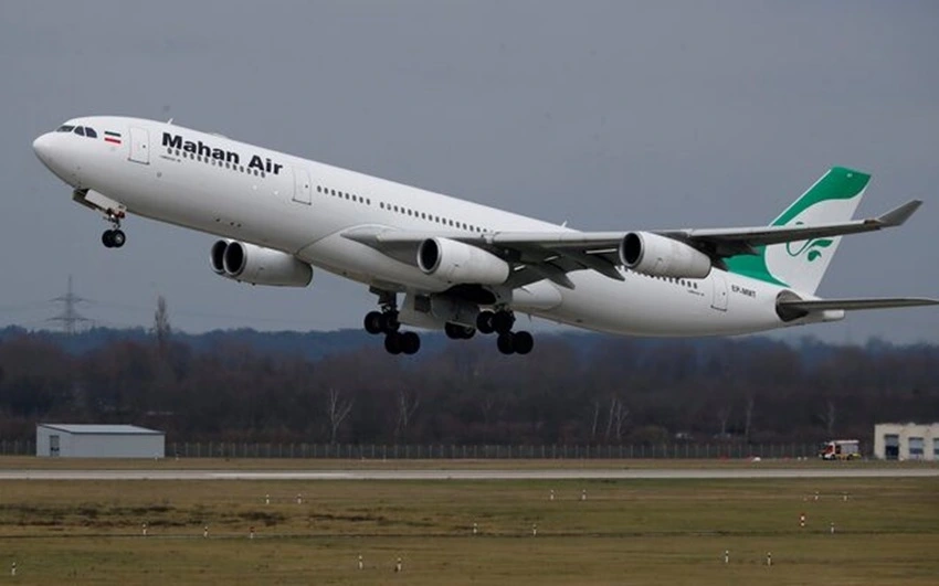 Máy bay hãng Mahan Air của Iran. Ảnh: Reuters
